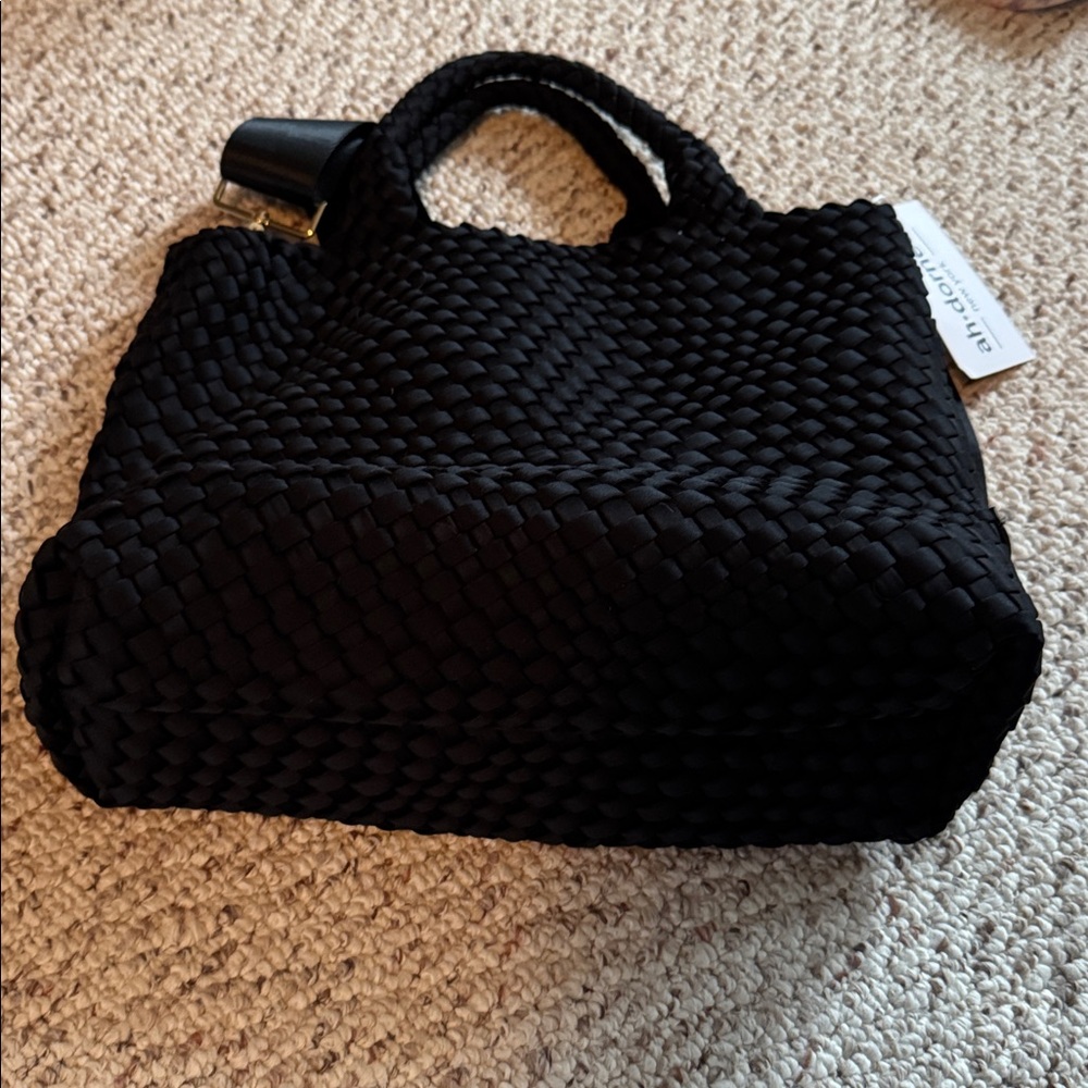 NWT Ah-dorned Black Woven tote bag with shoulder/crossbody strap - Picture 5 of 6